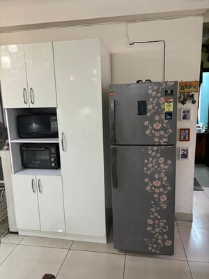 Furnished Amenities in 3 BHK Apartment at Panchsheel Greens, Sector 16 Greater Noida – for Rent