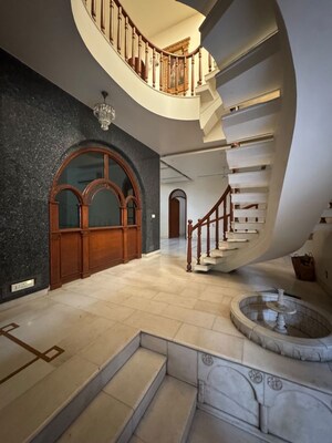 Staircase in 6+ BHK Villa at Greater Kailash – for Rent