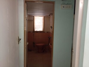 Furnished Amenities in 2 BHK Apartment at Ram Janki Apartment, Vile Parle East – for Rent