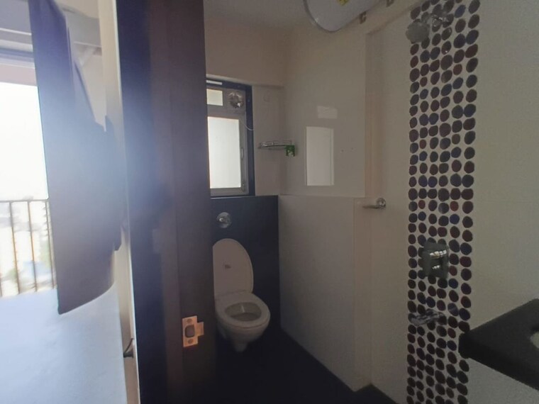 Bathroom, bajaj-emerald 3 Bedroom 950 Sq.Ft. Apartment In Andheri East Mumbai 10022263