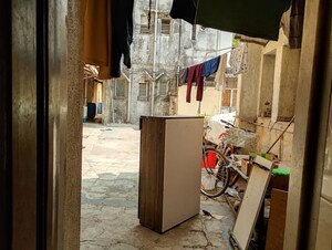 Team Area in 1 RK Apartment at Navpada – for Rent