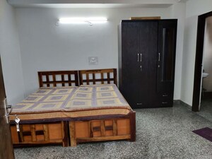 1 RK Builder Floor For Rent in Sector 55