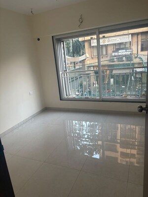 Room in 2 BHK Apartment at Drushti Sapphire, Ghatkopar East – for Rent