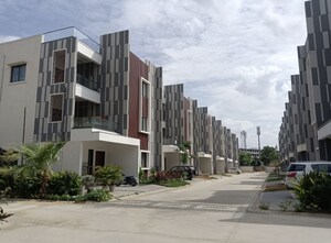  Villa For Sale in Kompally