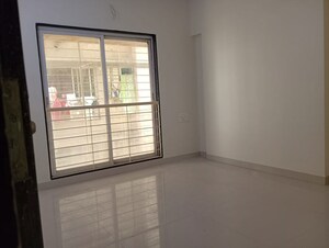 Room in 2 BHK Apartment at Bianca, Andheri East – for Rent