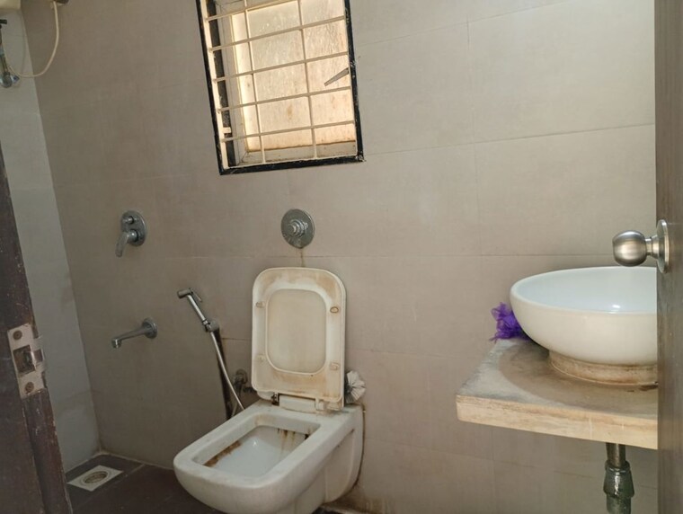 Bathroom, bianca 2 Bedroom 724 Sq.Ft. Apartment In Andheri East Mumbai 10737881
