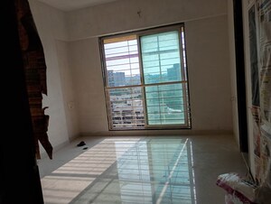 Room in 2 BHK Apartment at Bianca, Andheri East – for Rent