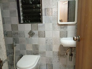 Bathroom in 1 BHK Apartment at Panom Park, Vile Parle East – for Sale
