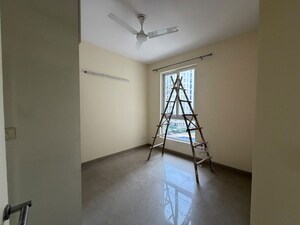Room in 2.5 BHK Apartment at Emaar Emerald Estate, Sector 65 – for Rent