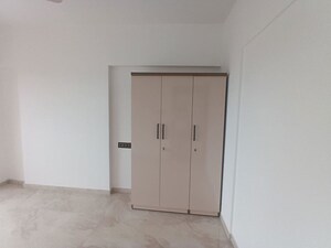 Room in 1 BHK Apartment at Andheri East – for Rent