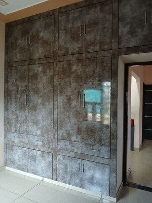 Room in 3 BHK Independent House at Sector 14 – for Rent