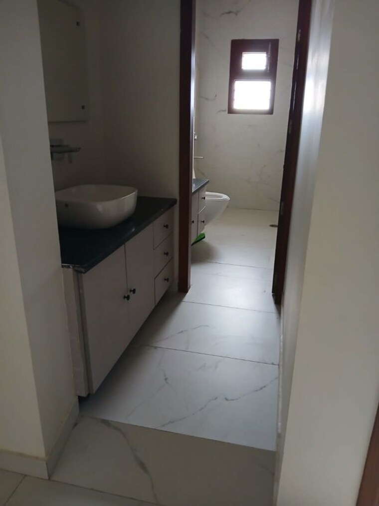Bathroom, sector 11 3 Bedroom 350 Sq.Yd. Independent House In Sector 11 Hisar 10738009