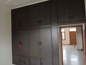 Room in 2 BHK Apartment at Sector 17 – for Rent