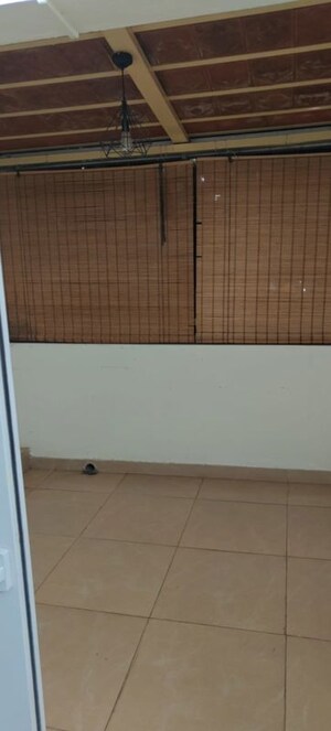 Room in 2 BHK Apartment at Siroya Sunshine, Rt Nagar – for Rent