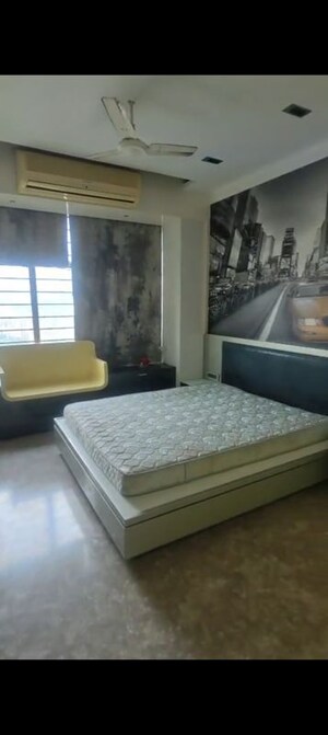 Bedroom in 2.5 BHK Apartment at Oberoi Springs, Andheri West – for Rent