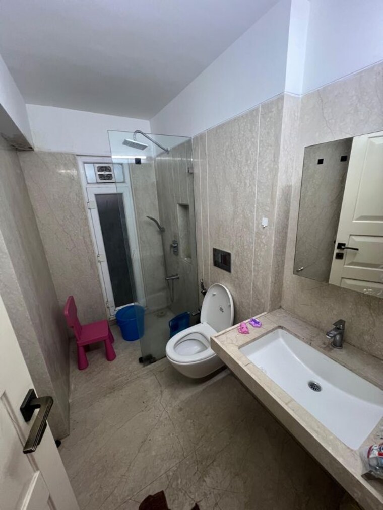 Bathroom, kanakia-paris 2 Bedroom 861 Sq.Ft. Apartment In Bandra East Mumbai 10738139