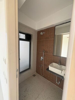 1 BHK Apartment For Rent in Siddha Sky, Sion