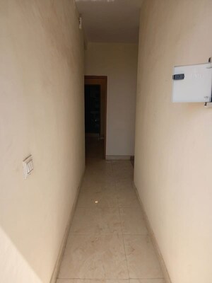 Room in 5 BHK Independent House at Palam Vihar Residents Association, Palam Vihar – for Sale