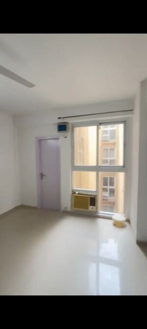 Room in 3 BHK Apartment at Tulip Violet, Sector 69 – for Rent