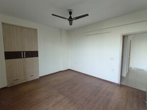 Room in 3 BHK Apartment at Tulip Violet, Sector 69 – for Rent