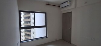 2 BHK 633 Sq.Ft. Apartment in Rustomjee Urbania Azziano