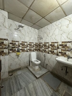 Bathroom in 1 RK Apartment at Sector 21 – for Rent