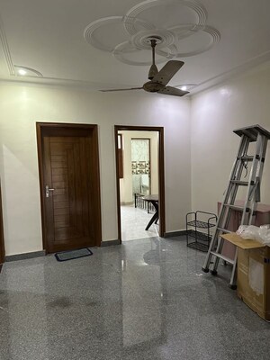 Room in 1 RK Apartment at Sector 21 – for Rent