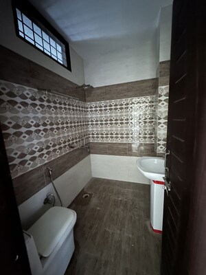 Bedroom in 2 BHK Apartment at Sector 21 – for Rent