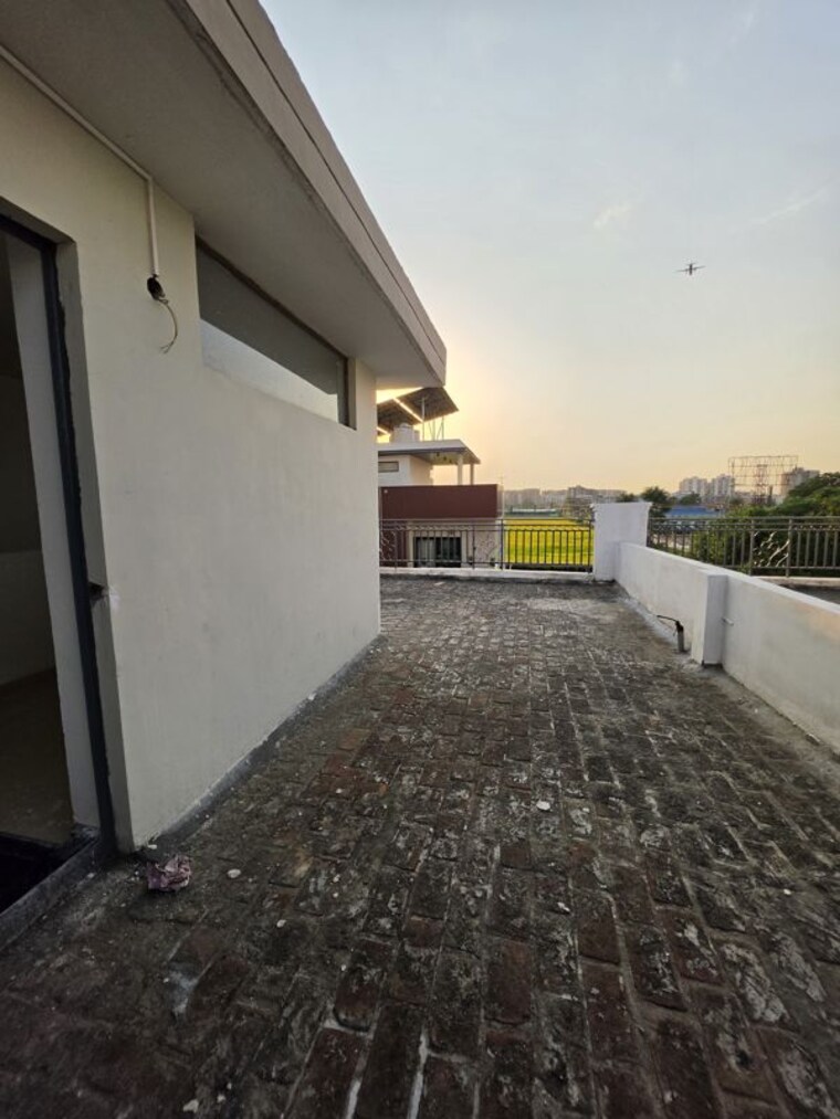 Balcony, dhakoli 3 Bedroom 100 Sq.Yd. Villa In Dhakoli Zirakpur 10738359