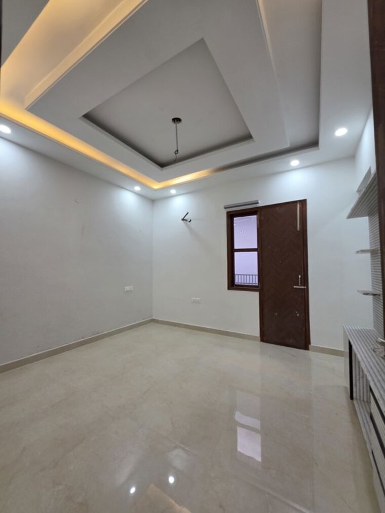 Room, dhakoli 3 Bedroom 100 Sq.Yd. Villa In Dhakoli Zirakpur 10738359
