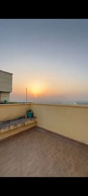 Swimming Pool in 3 BHK Apartment at Jaypee Kalypso Court, Sector 128 – for Rent