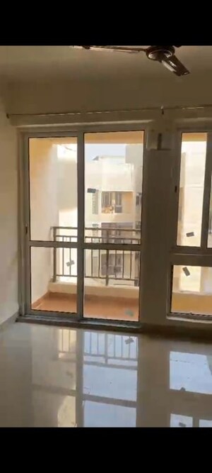 Room in 2 BHK Apartment at Jaypee Greens Kosmos, Sector 134 – for Sale