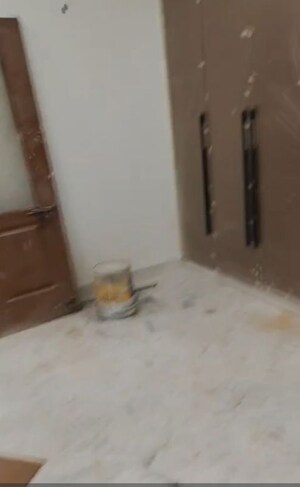 Room in 4 BHK Apartment at Sector 4 Dwarka – for Rent