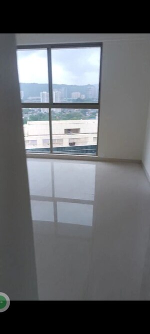 Room in 1 BHK Apartment at Lodha Crown Kolshet, Kolshet Road – for Rent