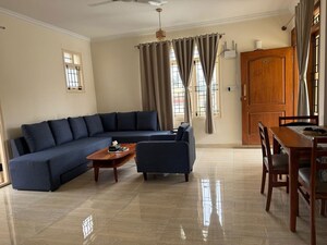 Living Room in 2 BHK Builder Floor at Defence Colony – for Rent