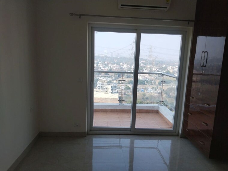 Room, bptp-astaire-garden-monet-floors 3 Bedroom 200 Sq.Yd. Builder Floor In Sector 70a Gurgaon 10738515
