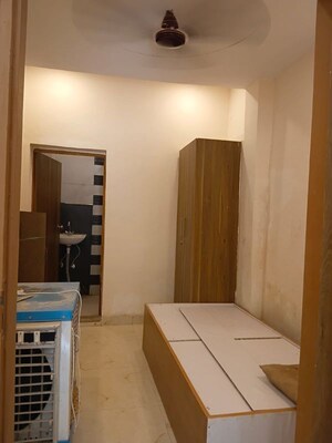 Team Area in 1.5 BHK Builder Floor at Palam Vihar Residents Association, Palam Vihar – for Rent