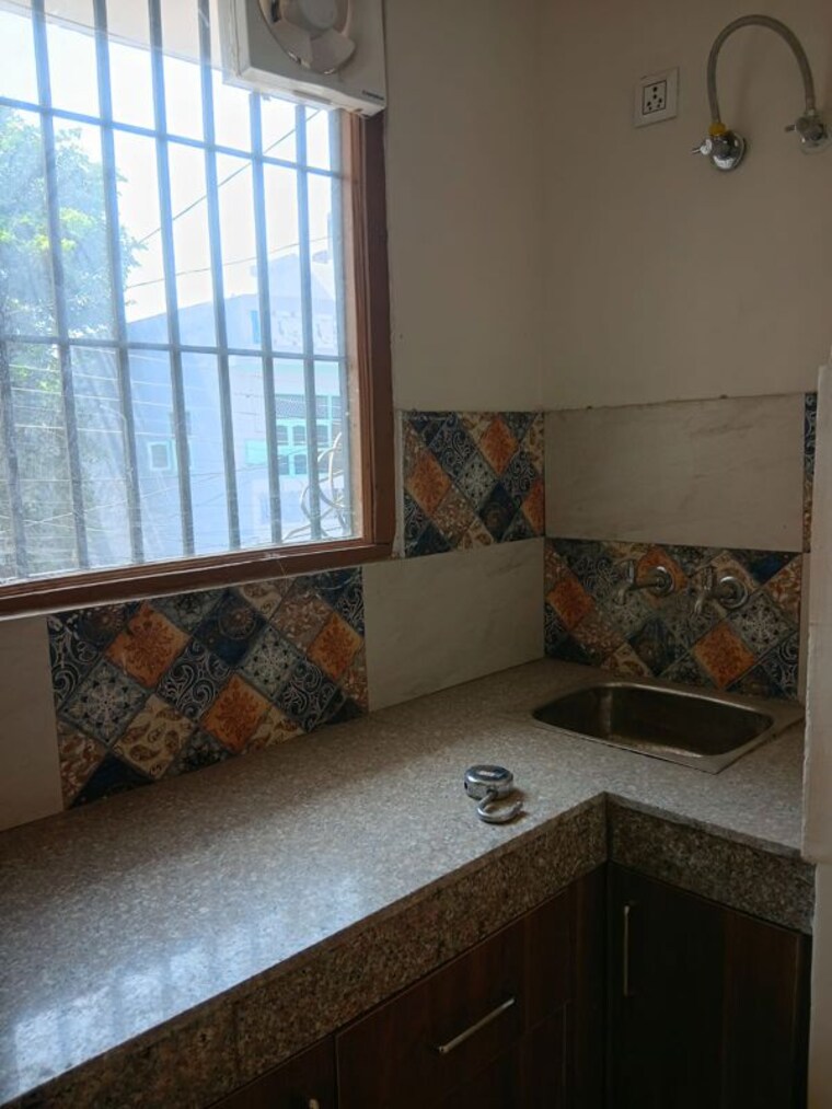 Bedroom, palam-vihar-residents-association 1.5 Bedroom 594 Sq.Ft. Builder Floor In Palam Vihar Gurgaon 10738529