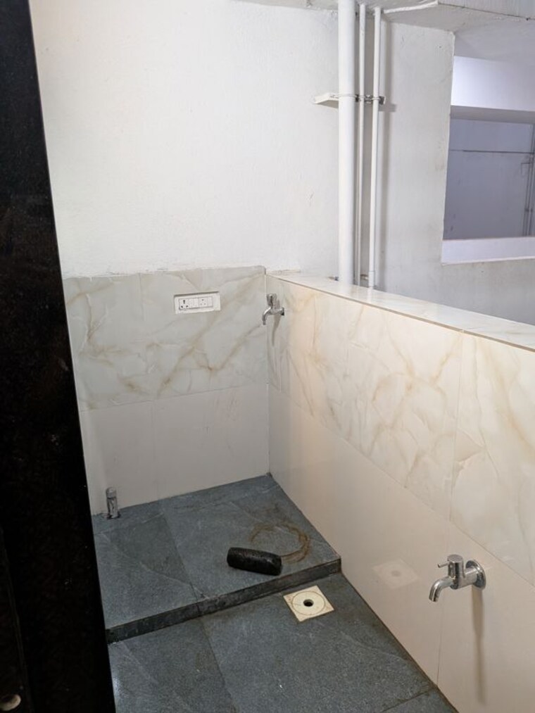 Bathroom, lifestyle-royal-oak 2 Bedroom 777 Sq.Ft. Apartment In Wakad Pune 10738540