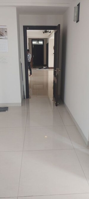  3 BHK Apartment at Jaypee Green Sun Court Tower III, Jaypee Greens – for Sale