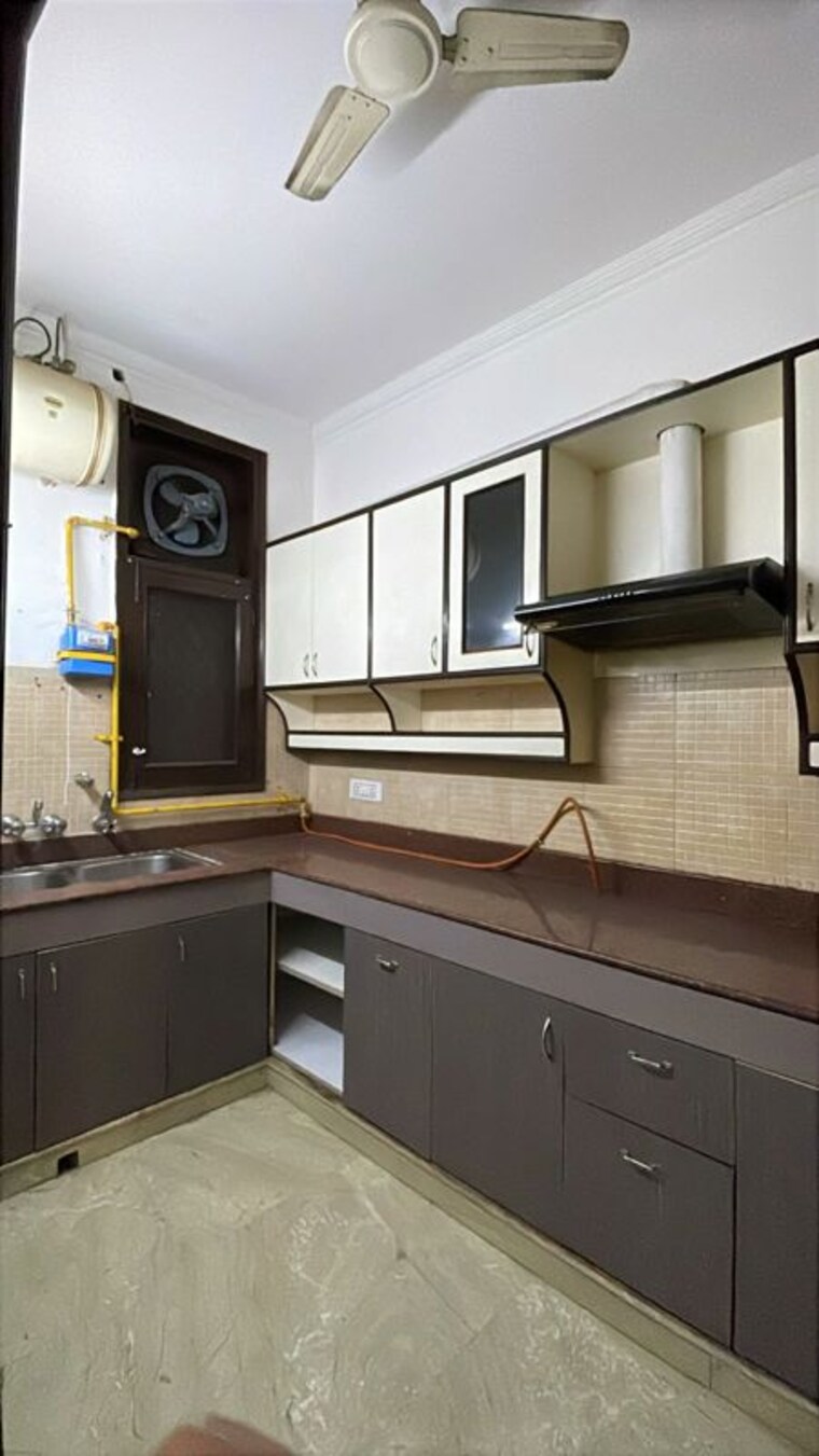 Kitchen, green park 2 Bedroom 1200 Sq.Ft. Builder Floor In Green Park Delhi 10738579