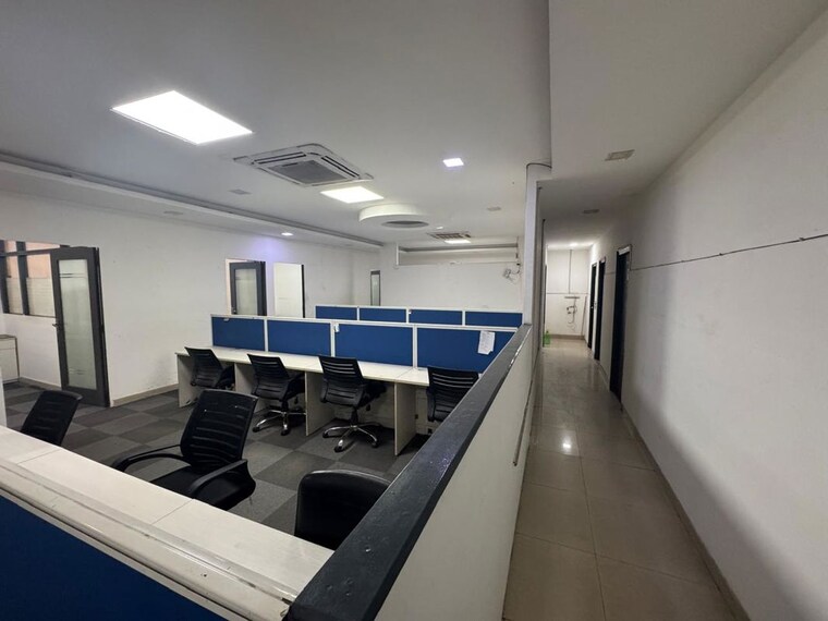 Team Area, okhla Commercial Office Space 2000 Sq.Ft. In Okhla Delhi 10738586