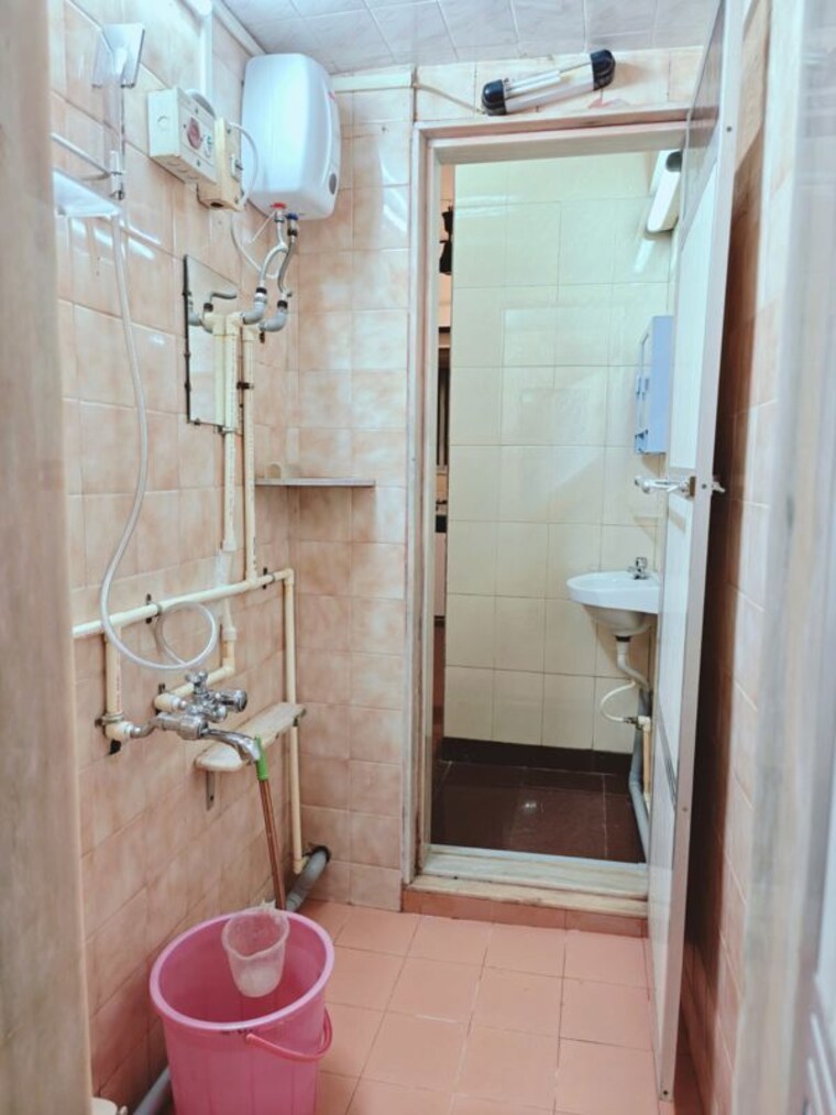 Bathroom, andheri west 2 Bedroom 775 Sq.Ft. Apartment In Andheri West Mumbai 10738593