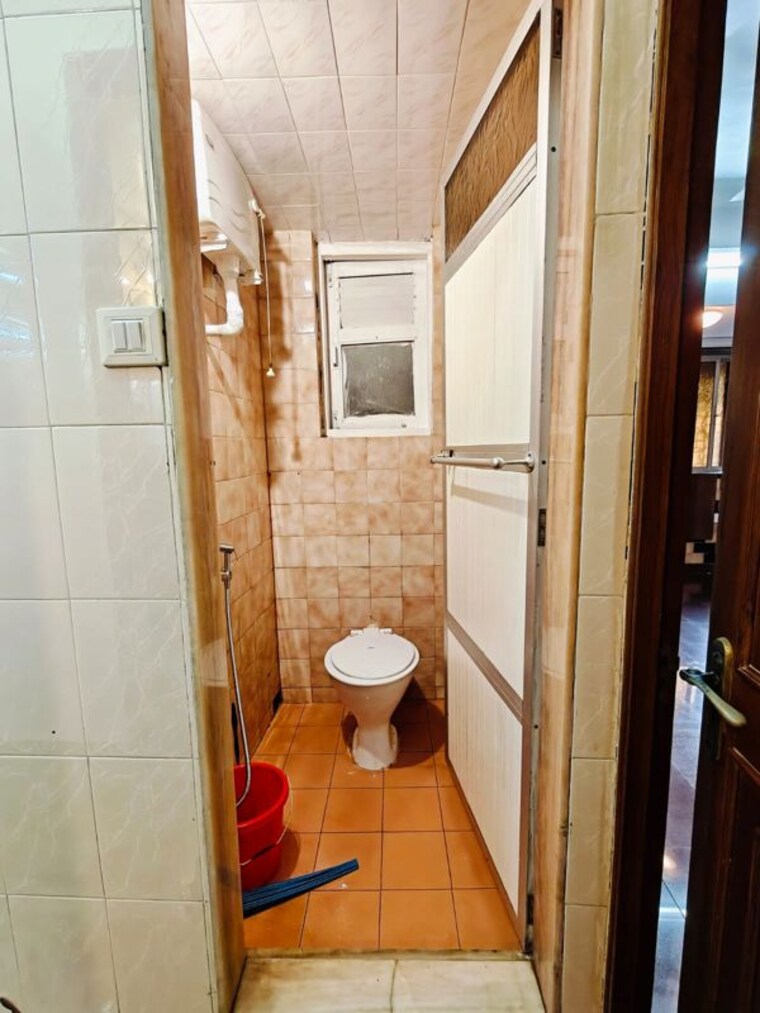 Bathroom, andheri west 2 Bedroom 775 Sq.Ft. Apartment In Andheri West Mumbai 10738593