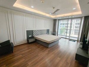 Room in 4 BHK Apartment at Panchshil One North, Magarpatta City – for Sale