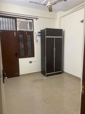 Room in 1 BHK Builder Floor at Indirapuram Shakti Khand 1 – for Rent