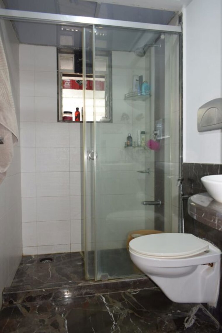 Bathroom, breezy-heights 2 Bedroom 770 Sq.Ft. Apartment In Bandra West Mumbai 10738628