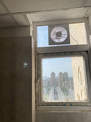 Furnished Amenities in 2 BHK Apartment at Signature Global Proxima, Sector 89 – for Rent