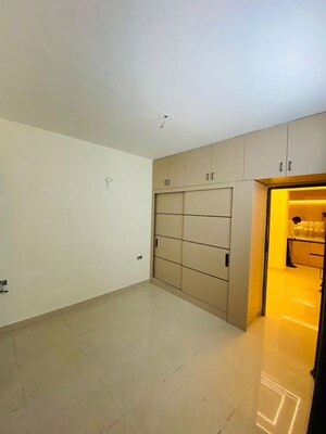 Room in 2 BHK Apartment at Signature Global Proxima, Sector 89 – for Rent