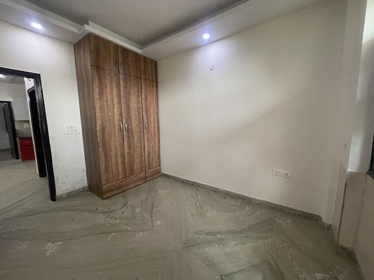 Room, rohini sector 24 2 Bedroom 700 Sq.Ft. Builder Floor In Rohini Sector 24 Delhi 10738703